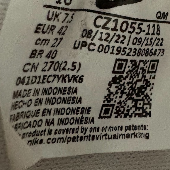 Women’s Nike Blazer MD 77 Vintage High Too Sneakers - Picture 13 of 15